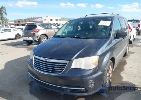 2013 Chrysler Town & Country Touring z USA, uszkodzony, nr VIN 2C4RC1BG6DR690878